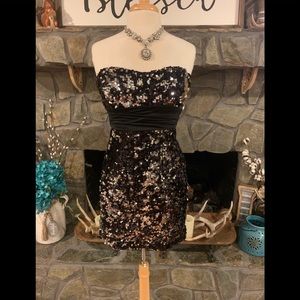 💣Xtraordinary black & silver party dress💣